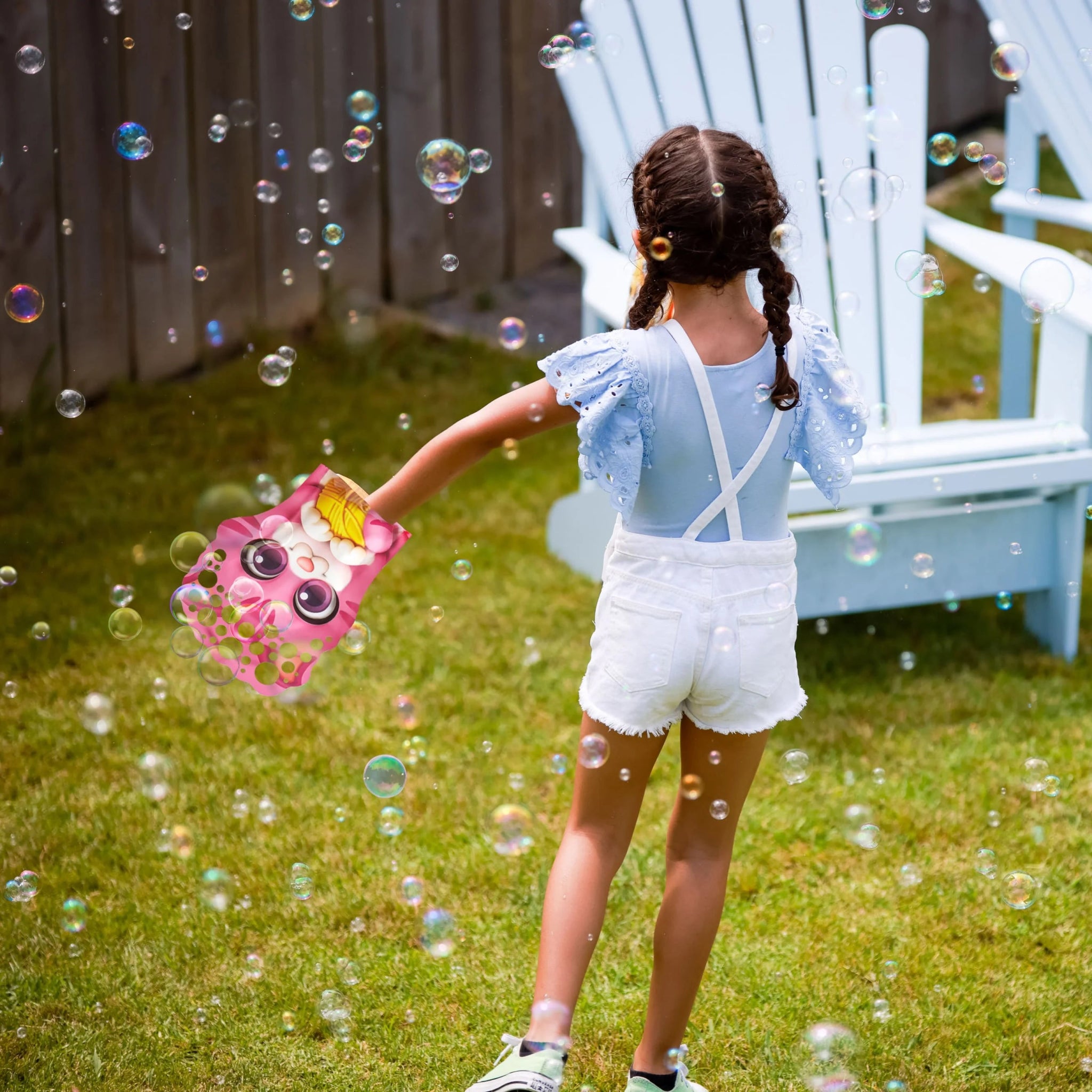 Zuru Bubble Wow, Glove - A - Bubbles Wave and Play! Wear Wave and make THousand of Bubbles - 150 MlZuru193052021113Bubble MakerBubble Maker