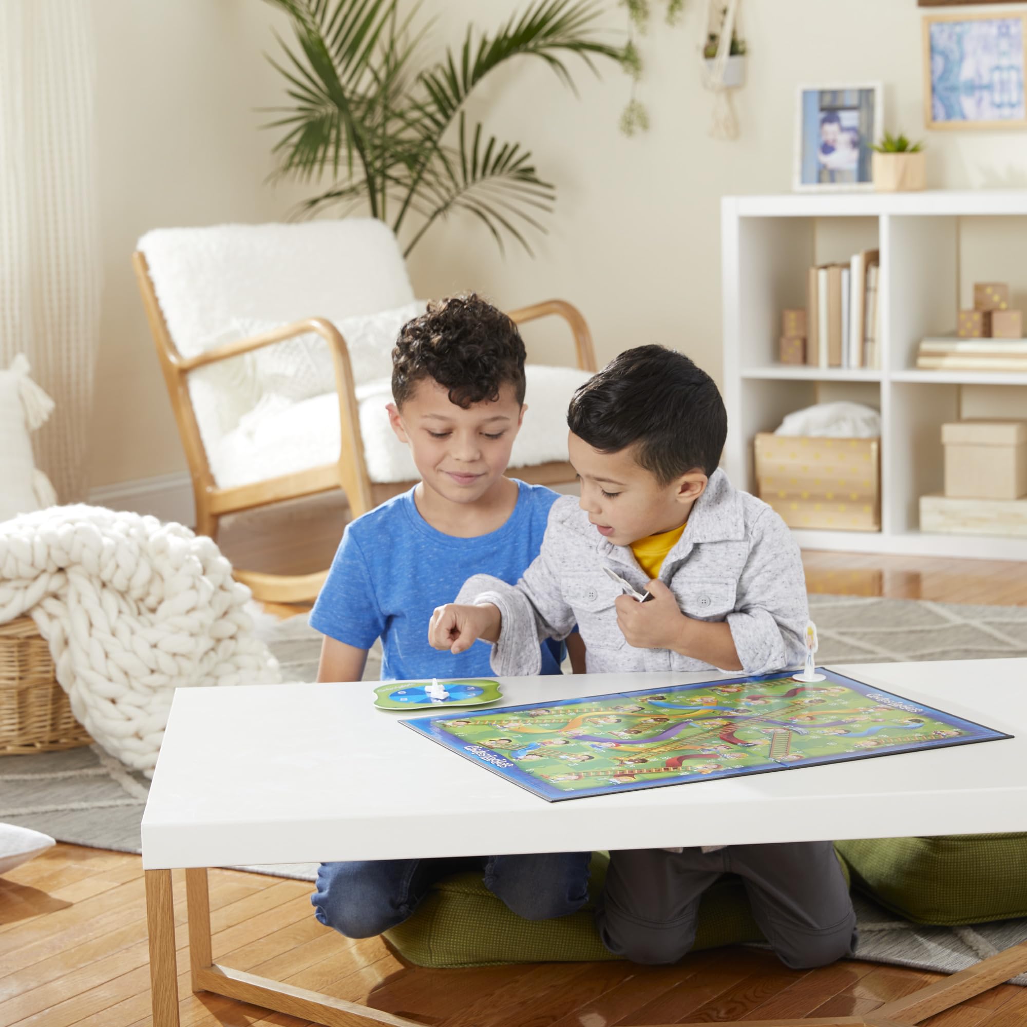 Hasbro Gaming Board Game - Chutes and LaddersHasbro885846500545Board GamesBoard Games