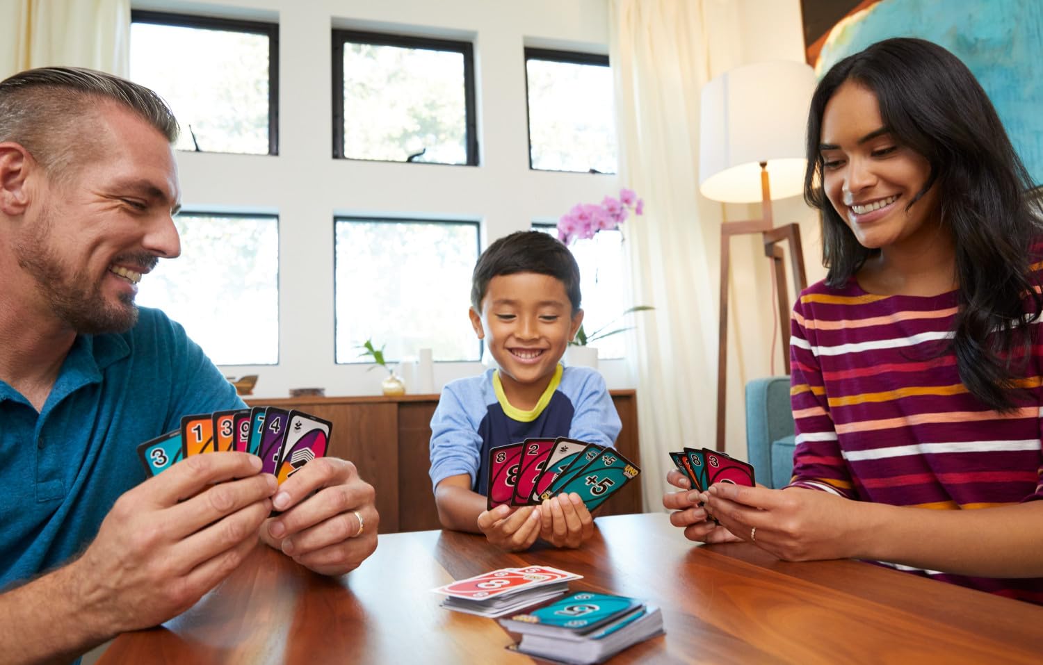 UNO FLIP! Card Game with Double - Sided Card Deck for Families & Game NightsMattel Games887961841121Card GamesCard Games